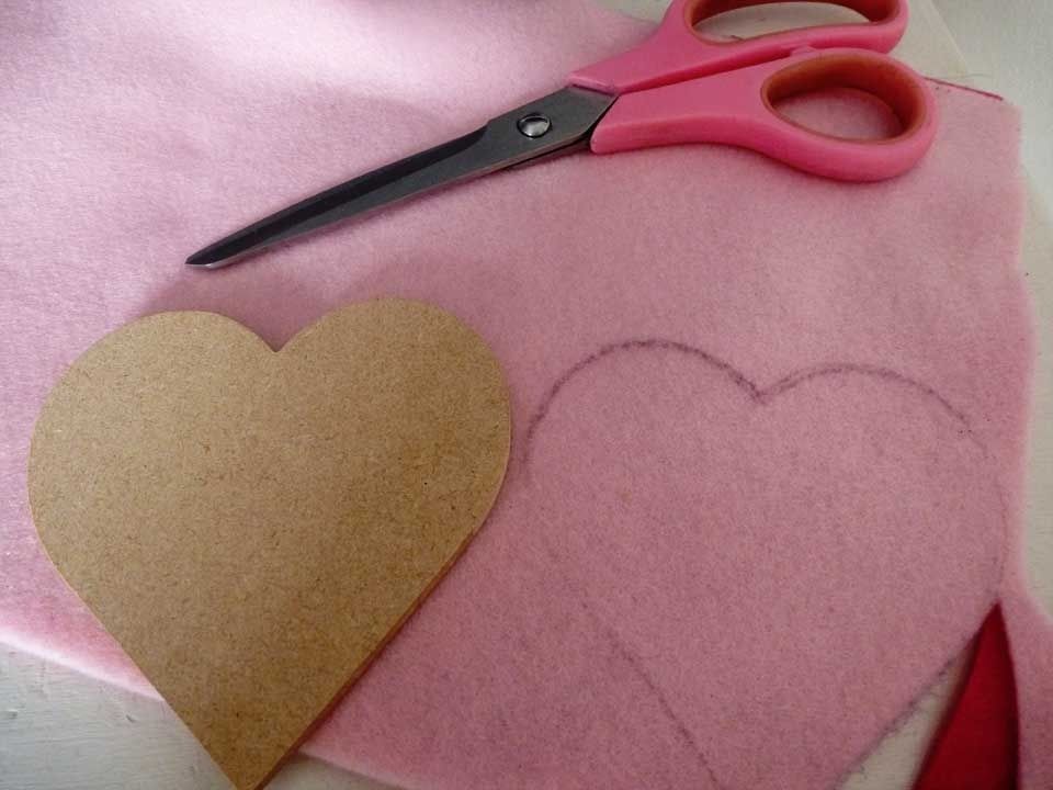 cutting felt