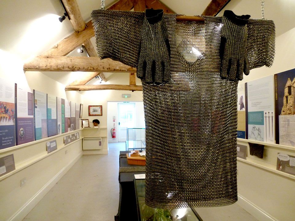 chain (mail) 14th century