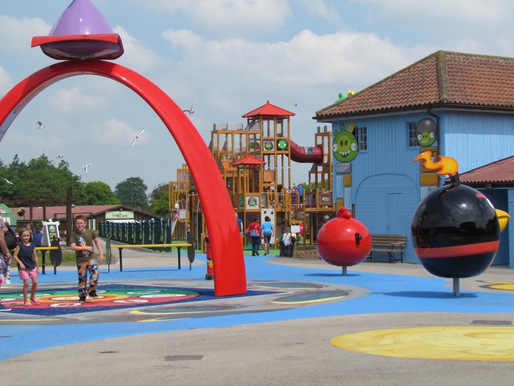  Angry Birds Lightwater Valley play area