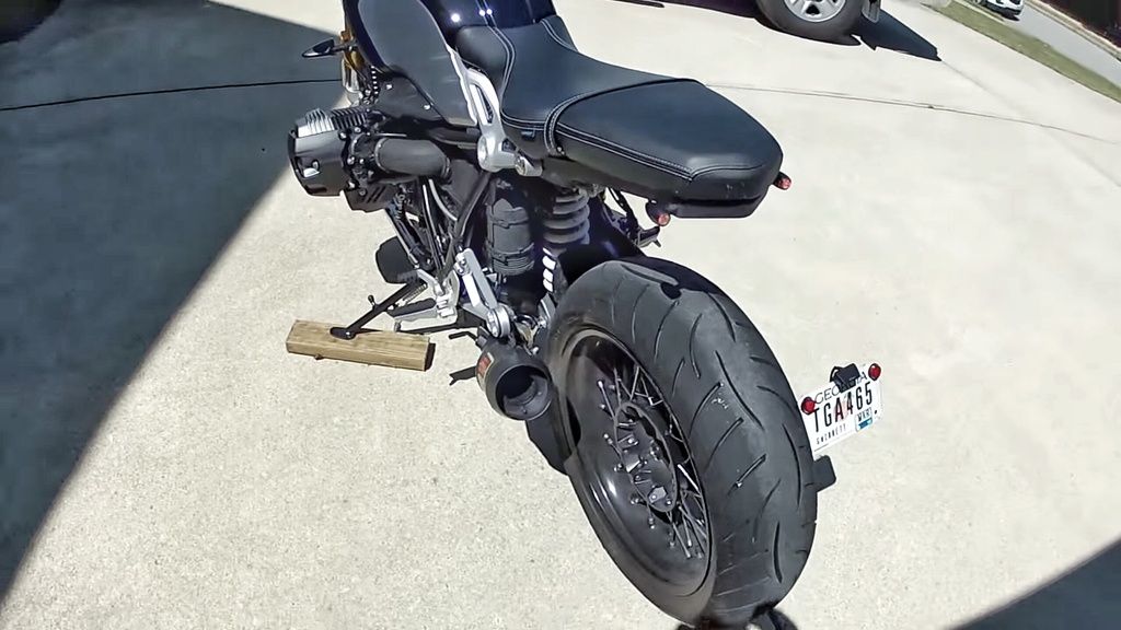 r ninet exhaust