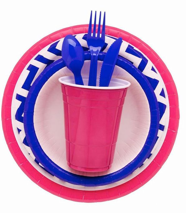 Cheeky Home's modern paper plates = a meal for the hungry