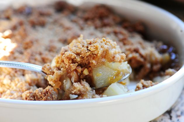 Easy pear dessert recipes: Pear Crisp at Pioneer Woman