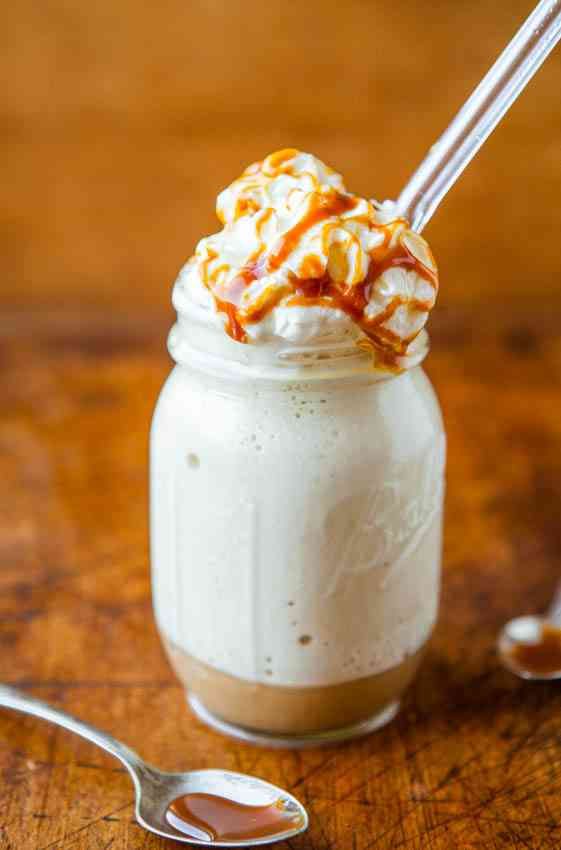 Copycat coffee drink recipes: Skinny Caramel Frappuccino at Averie Cooks