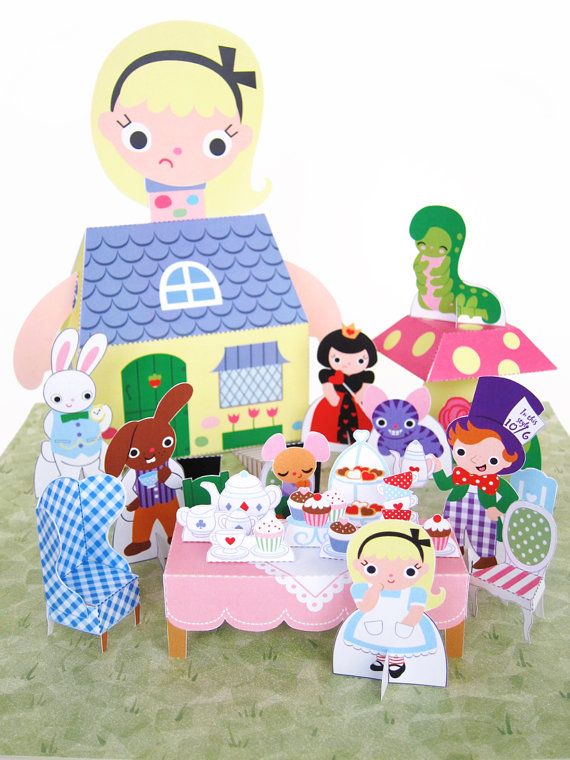 Fantastic Toys Alice in Wonderland printable playset | Cool Mom Picks