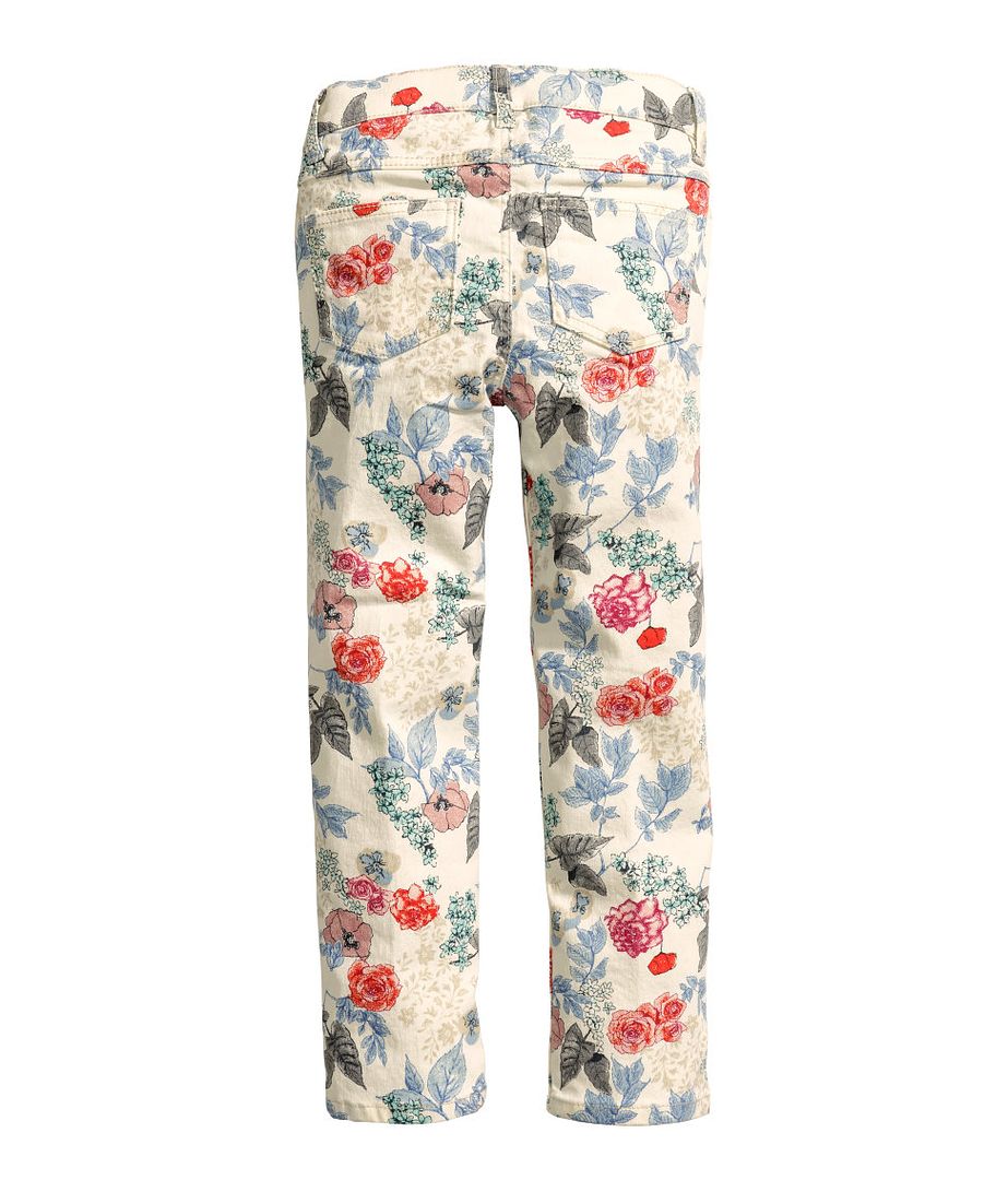 Funky print pants: Floral twill slim-fit pants at H&M
