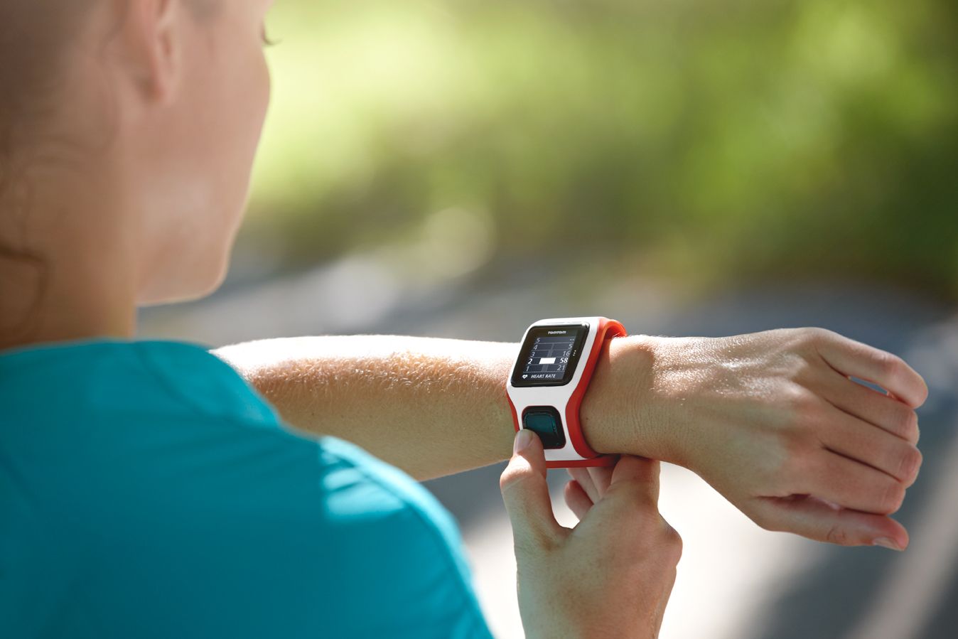 TomTom Runner Cardio has a built-in GPS and heart rate monitor
