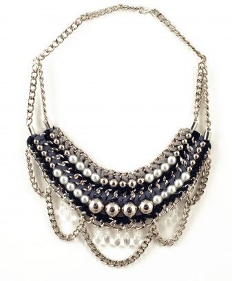 Black Roxen pearl necklace | Cool Mom Picks