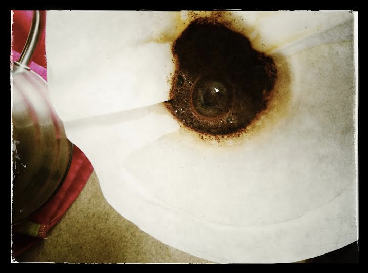How to make coffee with a Chemex - brewed coffee bloom | Cool Mom Picks