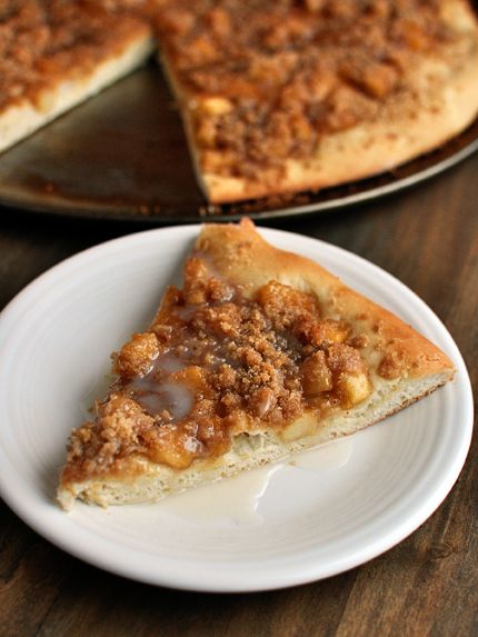 Apple Cinnamon Streusel Dessert Pizza recipe | Cool Mom Picks