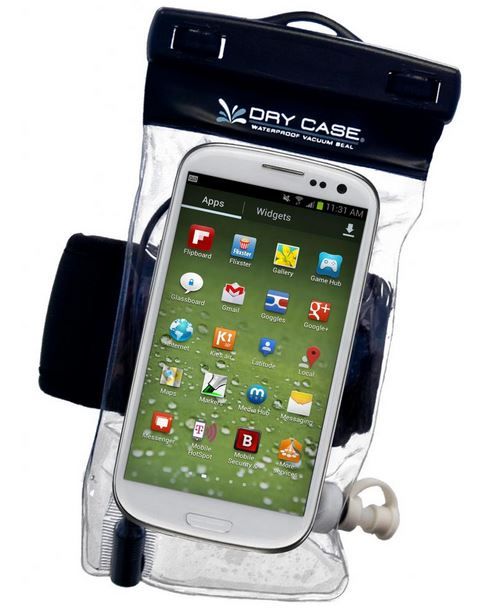 DryCase waterproof bag for mobile devices, quick and easy way to keep phone protected | Cool Mom Tech