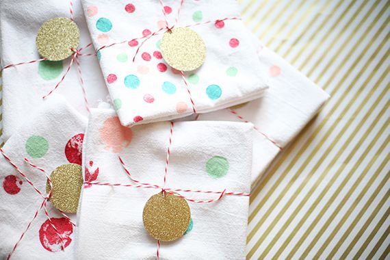 DIY tea towel party favor at 100 Layer Cakelet | Cool Mom Picks