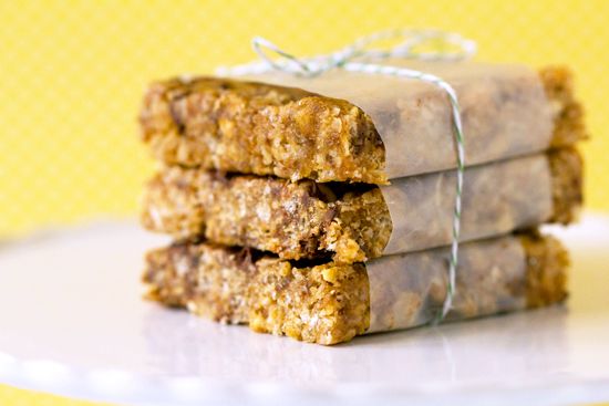 Military care package ideas: Send homemade granola bars like these Copycat Clif Bars | recipe at Brown Eyed Baker | Cool Mom Picks