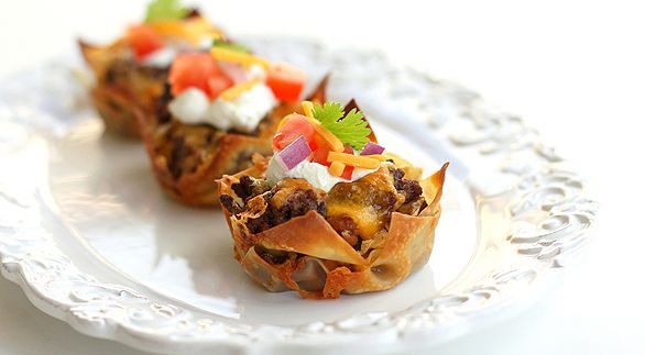 Easy muffin tin recipes: Taco Cupcakes at The Girl Who Ate Everything | Cool Mom Picks