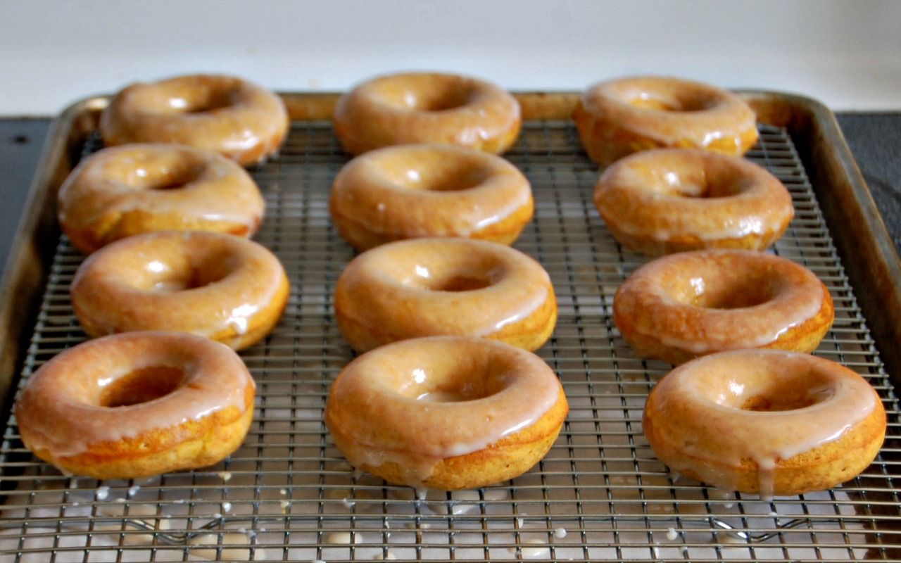 Easy Donut recipes:  Baked Pumpkin Donuts at Redheaded Baker | Cool Mom Picks