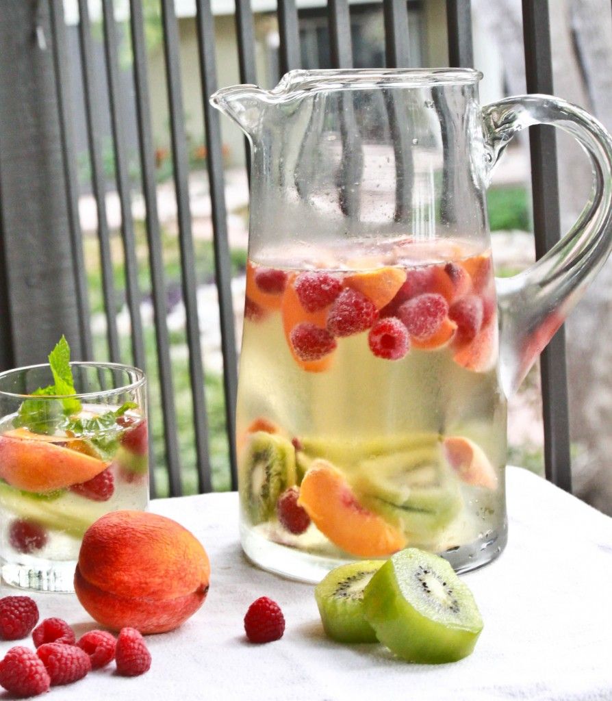 Skinny White Sangria recipe at Linda Wagner | Cool Mom Picks