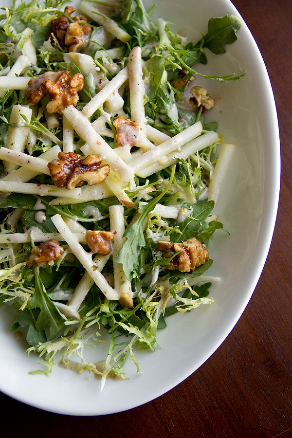 Fall salad recipes: Apple Salad with Candied Walnuts | The Cozy Apron