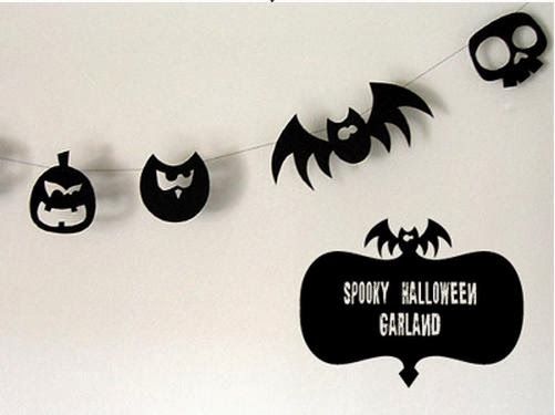 Printable spooky Halloween garland by Paper Crave