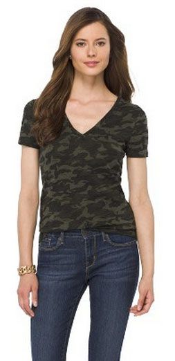 cool camouflage clothing: Camo vintage short sleeve v-neck tee