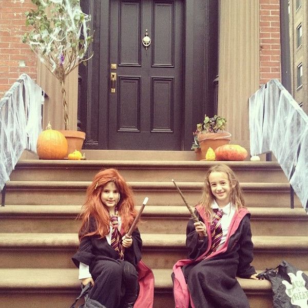 Great tips for taking Halloween photos | photo: @mom101 on Instagram