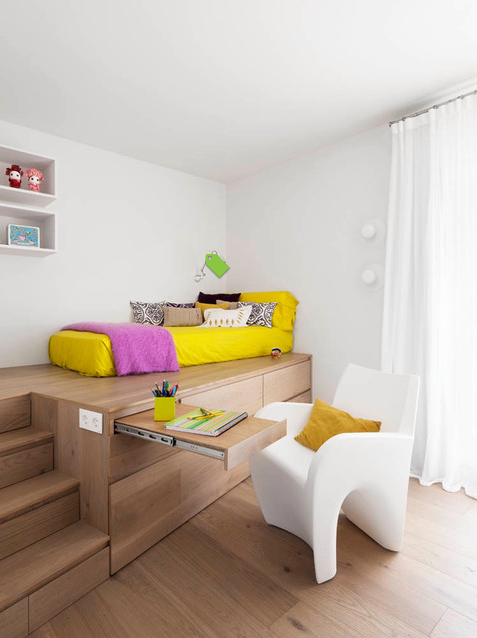 Creative workspace ideas: A built-in bed and desk by Susanna Cots at Houzz