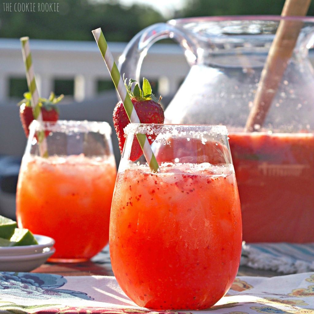 Cinco de Mayo party ideas: Strawberry Margarita Punch | The Cookie Rookie