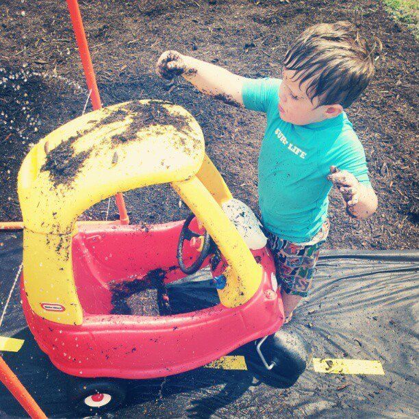 Messy play for kids: Muddy DIY car wash by A Boy Named Parker