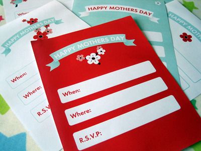Last minute Mother's Day gift idea: Invite her to brunch or breakfast in bed with this free printable inviation | Catch My Party