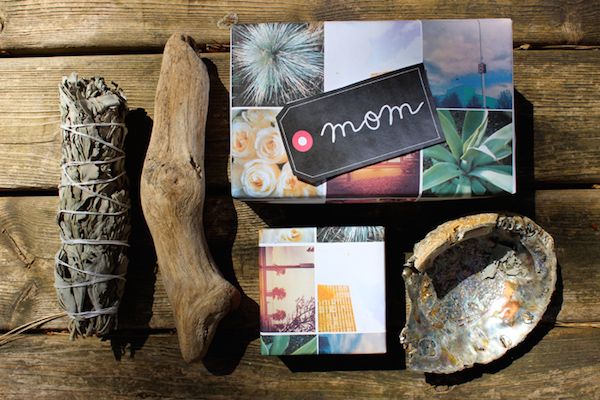 Free printable chalkboard gift tags + an Instagram gift wrap DIY | Poppytalk