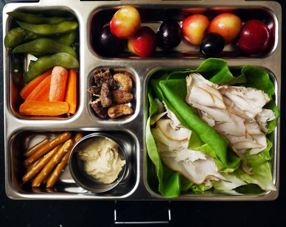 Lettuce wraps & gluten free pretzels make a great gluten-free school lunch | One Hungry Mama