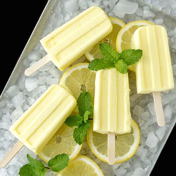 Creative frozen cocktail recipes: Limoncello Pudding Pops at I'm Bored, Let's Go
