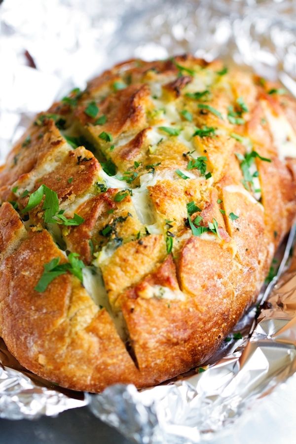 Easy make-ahead appetizers: Garlic Pull-Apart Bread at Little Spice Jar