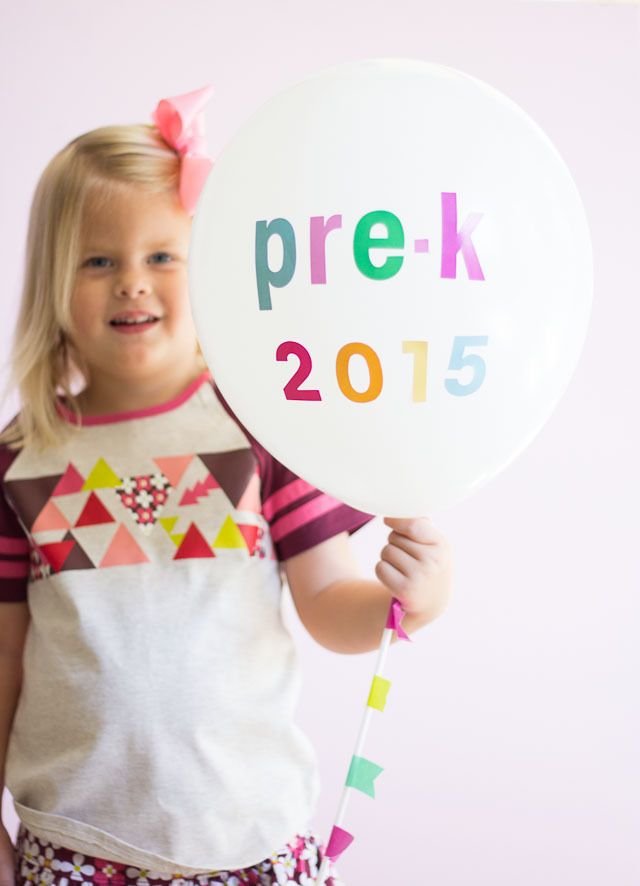 First day of school photo DIY: Alphabet stickers on a balloon. Simple!  | Design Improvised