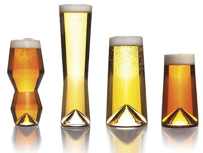 The Beer Tasting Glass Set from Lumens is gorgeous and practical - each glass is made for a different kind of beer! | Gifts for drinkers