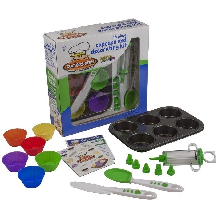 Curious Chef Cupcake Decorating Set is perfect for the kid who loves a good baking project | Food gifts for kids: Cool Mom Eats holiday gift guide 2015