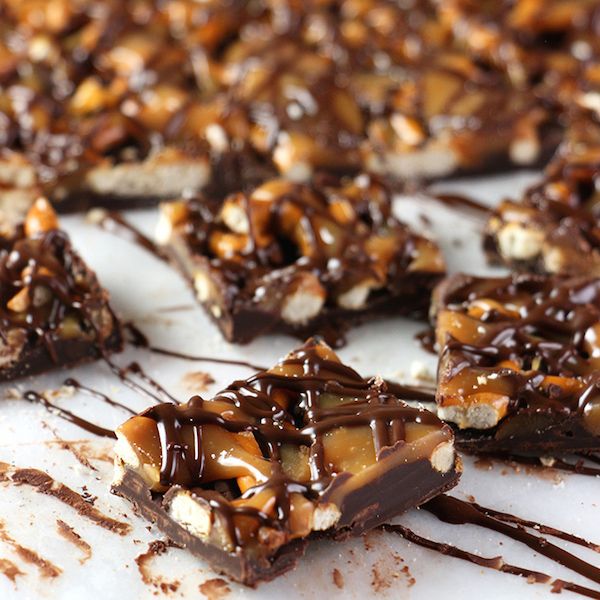 We've found it—the best chocolate bark recipe: Dark Chocolate, Caramel, Pretzel Bark. Holy yum. | Eat In Eat Out