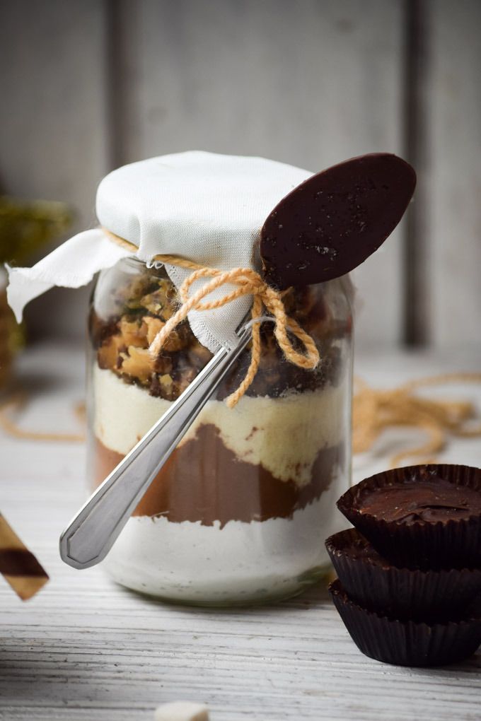 DIY hot chocolate mixes make awesome homemade food gifts | how-to at Gringalicious
