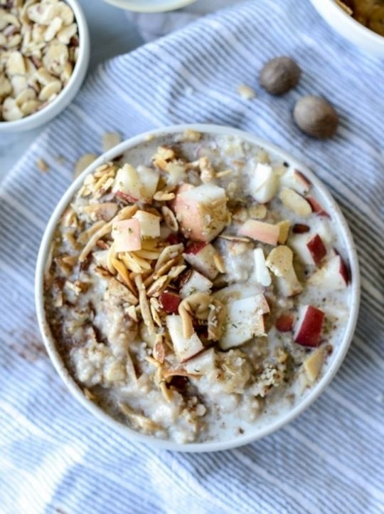 Our best slow cooker breakfast recipes: Slow Cooker Apple Cinnamon Steel Cut Oatmeal | How Sweet Eats