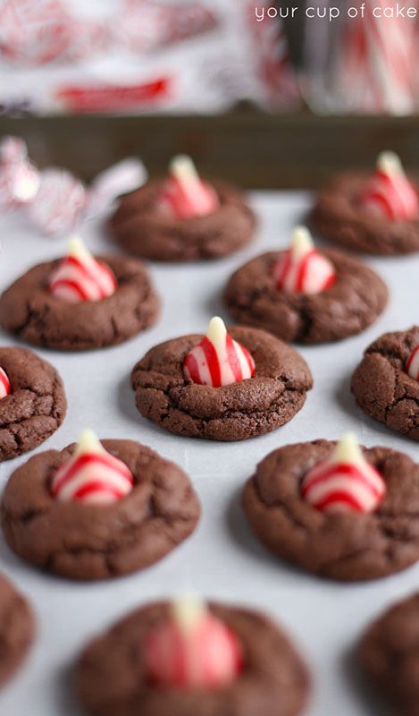 Super cute and tasty Christmas blossoms make an easy cookie swap recipe thanks to only 4 ingredients | Your Cup of Cake