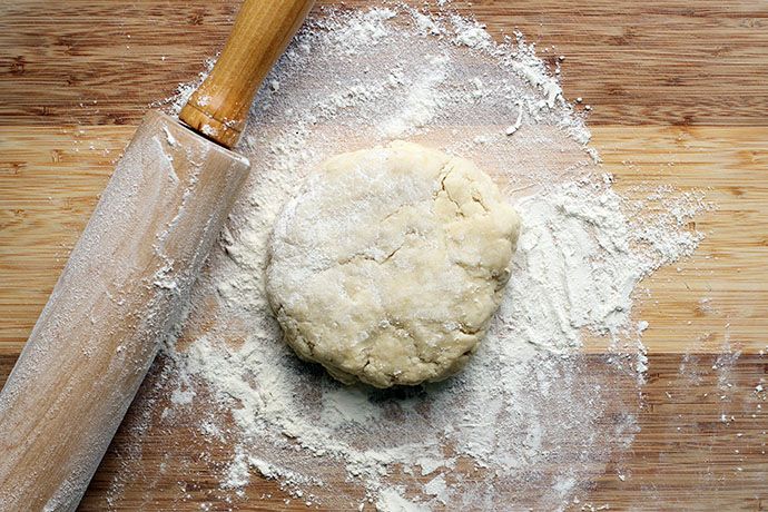 How to make pie dough in 5 easy steps: Tips for rolling out the crust | Cool Mom Eats
