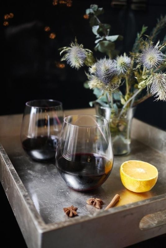 Learn how to make mulled wine: Packed with citrus and wintry spices, this drink will keep you toasty all winter long. | Cool Mom Eats
