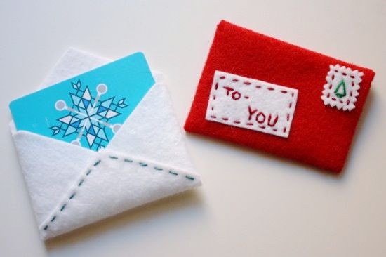 DIY felt gift card holder | Tutorial at Paper & Stitch