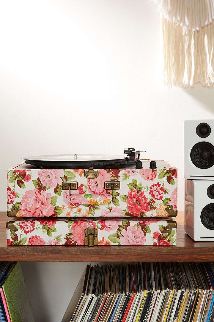Crosley USB record player at Urban Outfitters: So perfect for Valentine's Day