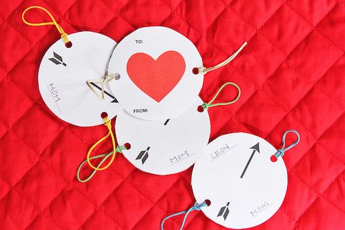 Free printable optical illusion valentine: spin and it looks like the arrow goes through the heart! | Babble Dabble Do