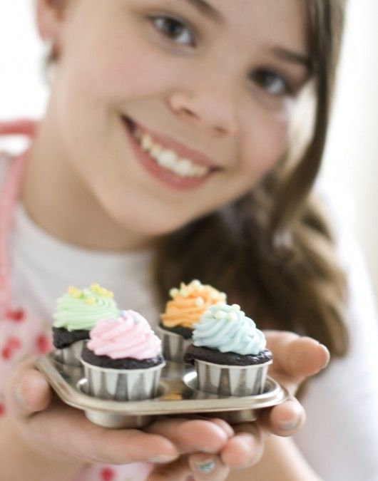 Educational activities with kids: Making mini cupcakes from Marion's Vintage Bakeshop