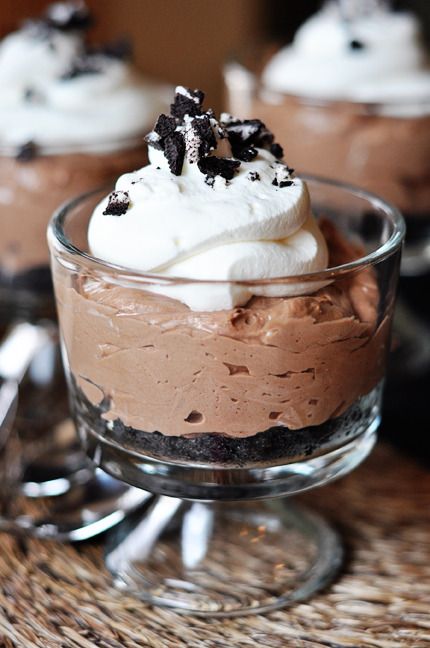 Keep your kitchen cool with 10 easy no-bake dessert recipes.