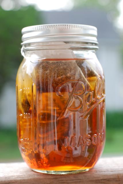 How to keep kids hydrated: Switch up what you serve with decaf sun tea | Sun tea in a Mason jar at Babble