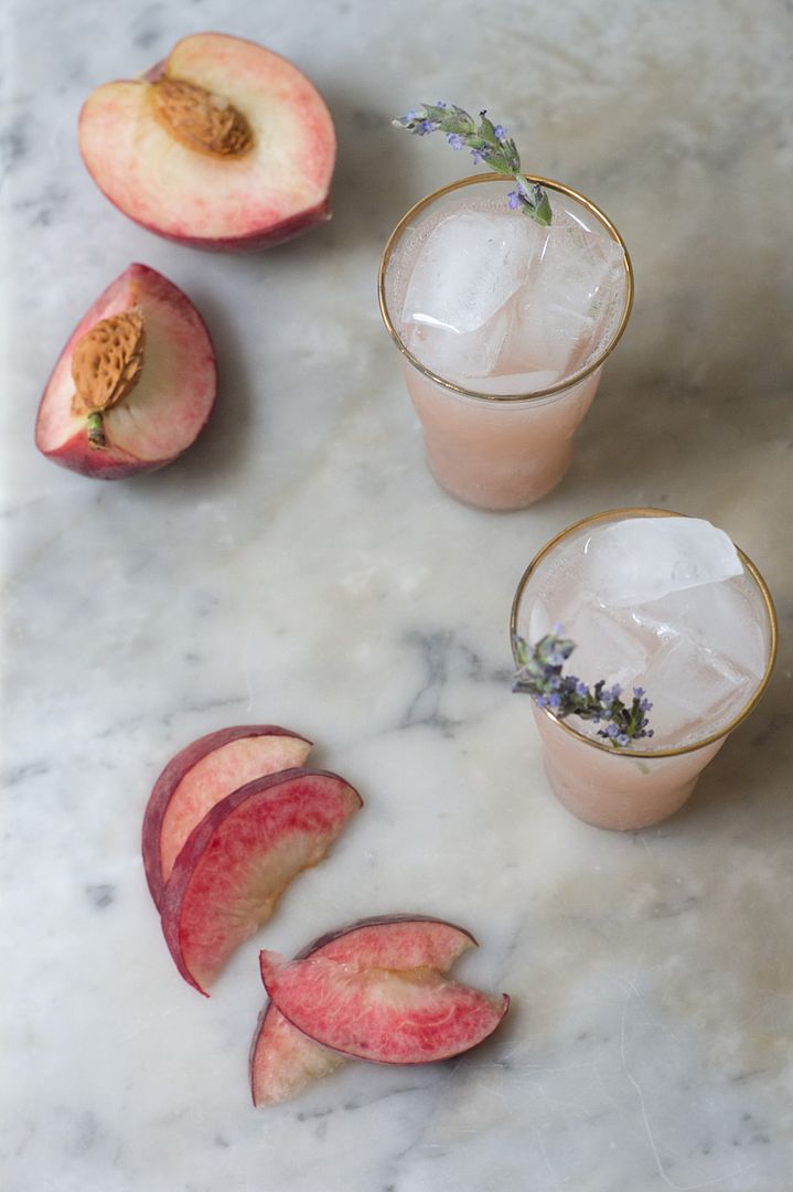 A simple peach mocktail recipe that grown ups love as much as the kids: White Peach Maple Soda | Quitokeeto