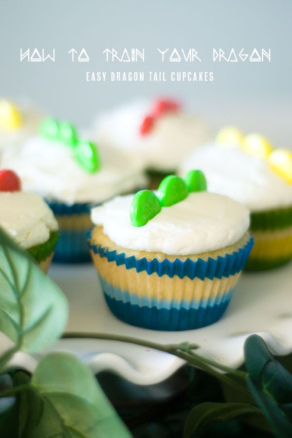 Easy dinosaur birthday party cakes: Use these simple Dragon Tail Cupcakes | Confetti Sunshine