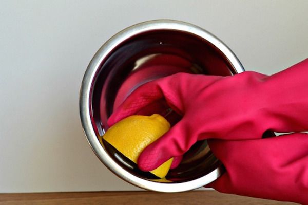 Did you know you could polish your chrome + glass with lemon? Here's how. | photo Happy Money Saver