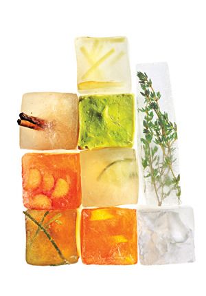 Flavored Ice Cubes are so delicious for summer cocktails and homemade sun tea | Details